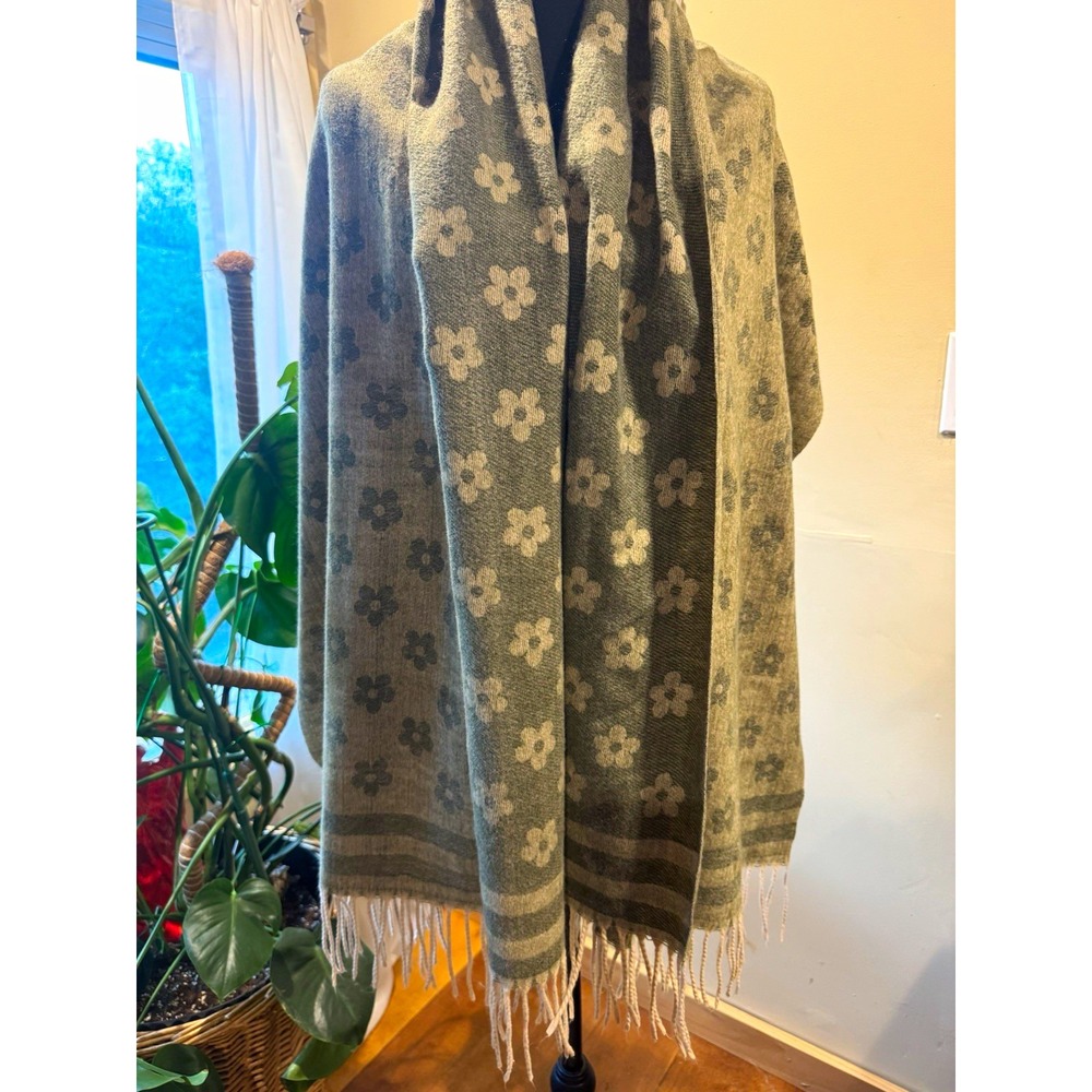 Frazier Women's Floral Knit Fringe Pagmina Shawl/Wrap Scarf Gray Light Green